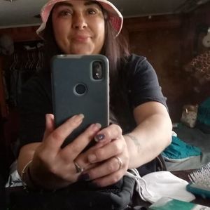 Meet your Posher, Catherine